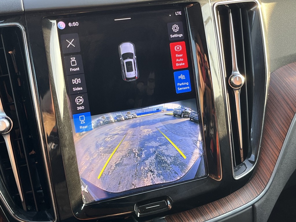 2023 Volvo XC60 Image 7