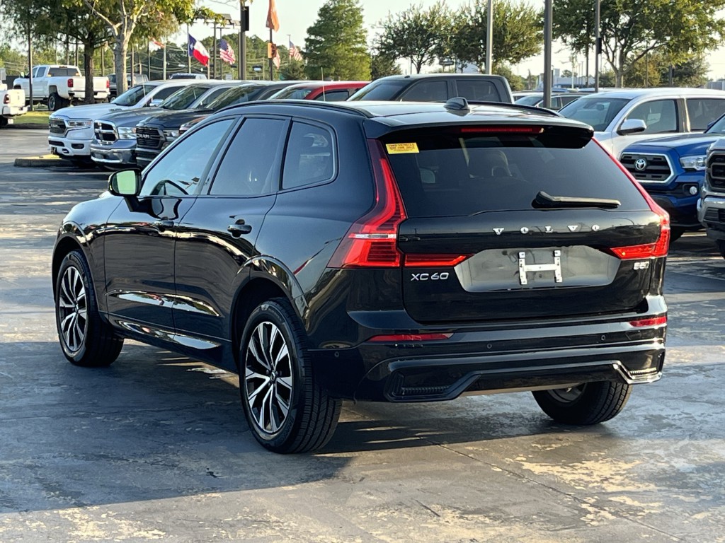 2023 Volvo XC60 Image 12