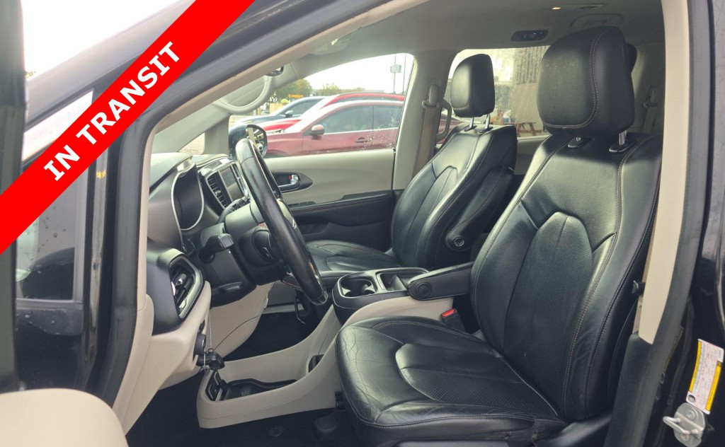 2020 Chrysler Pacifica Image 8