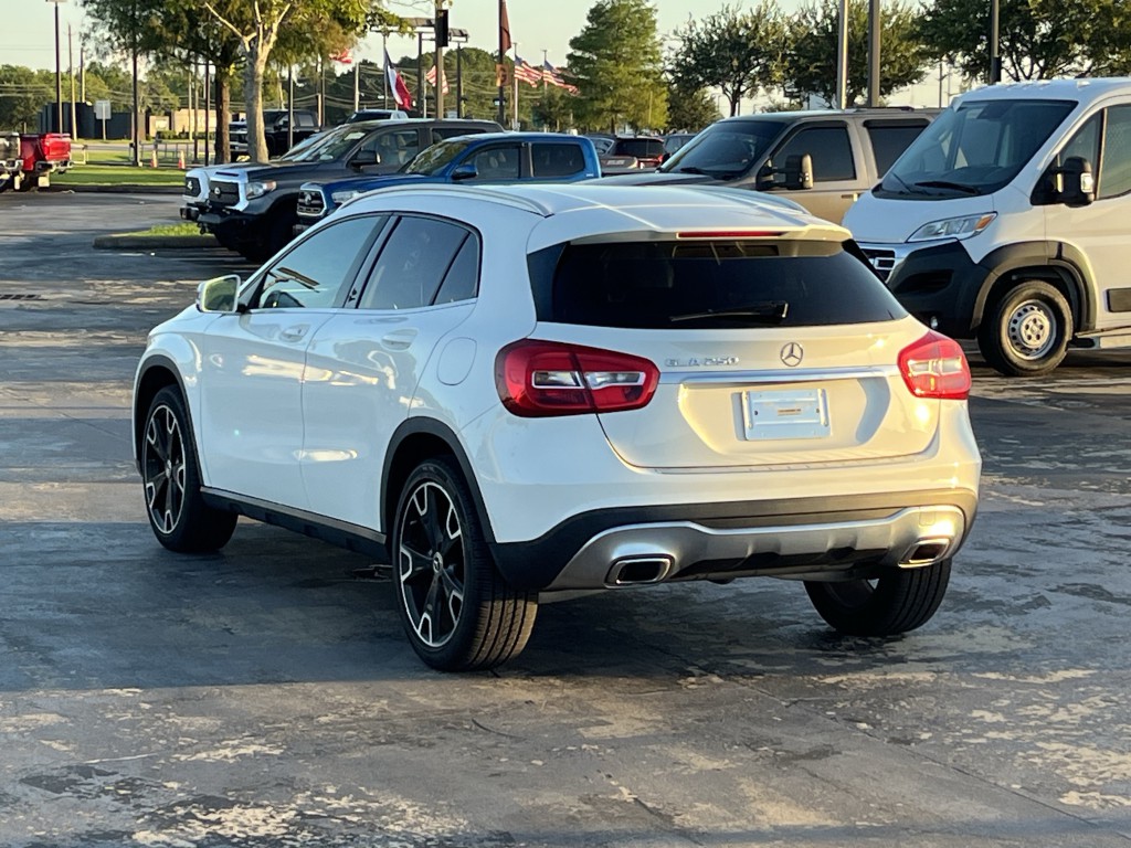 2019 Mercedes-Benz GLA-Class Image 10