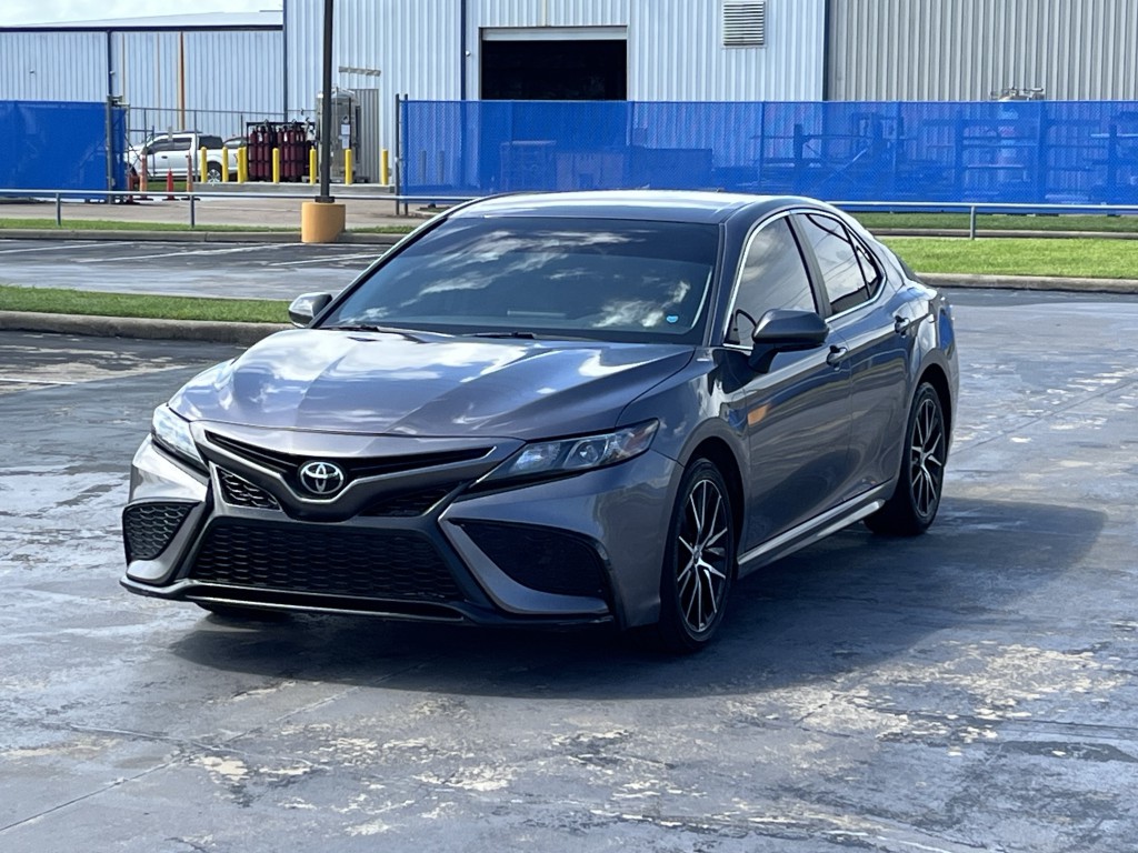 2024 Toyota Camry Image 3