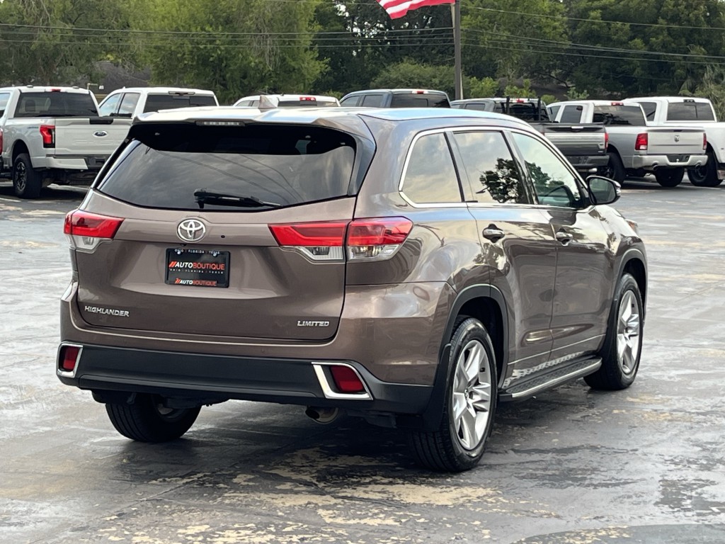 2019 Toyota Highlander Image 10