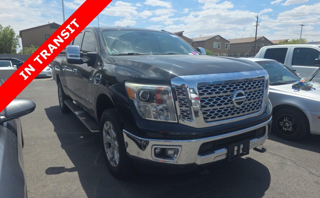 2016 Nissan Titan Image 5