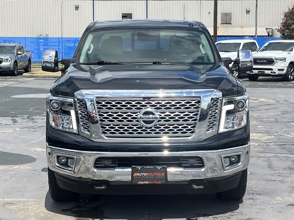 2016 Nissan Titan Image 6