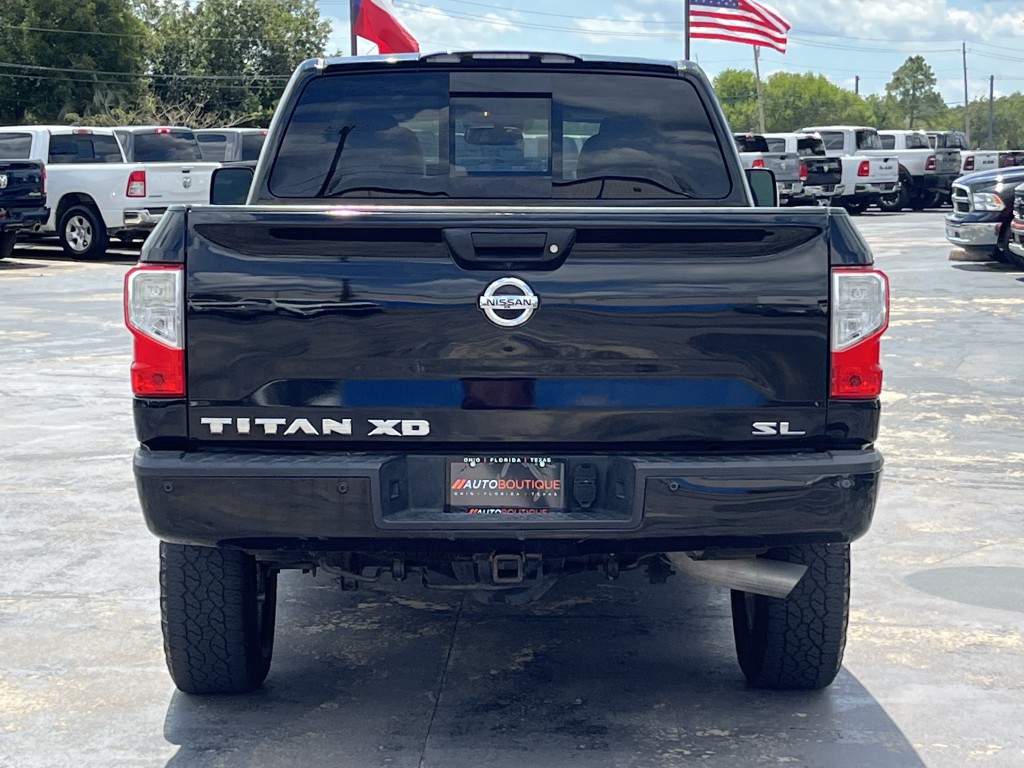 2016 Nissan Titan Image 9