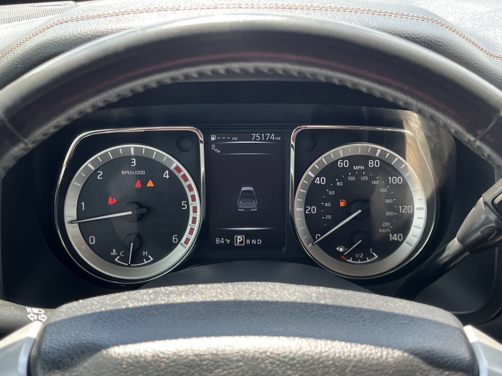 2016 Nissan Titan Image 20