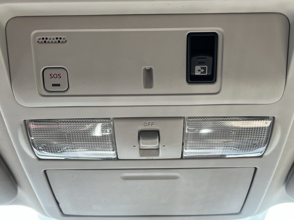 2016 Nissan Titan Image 22