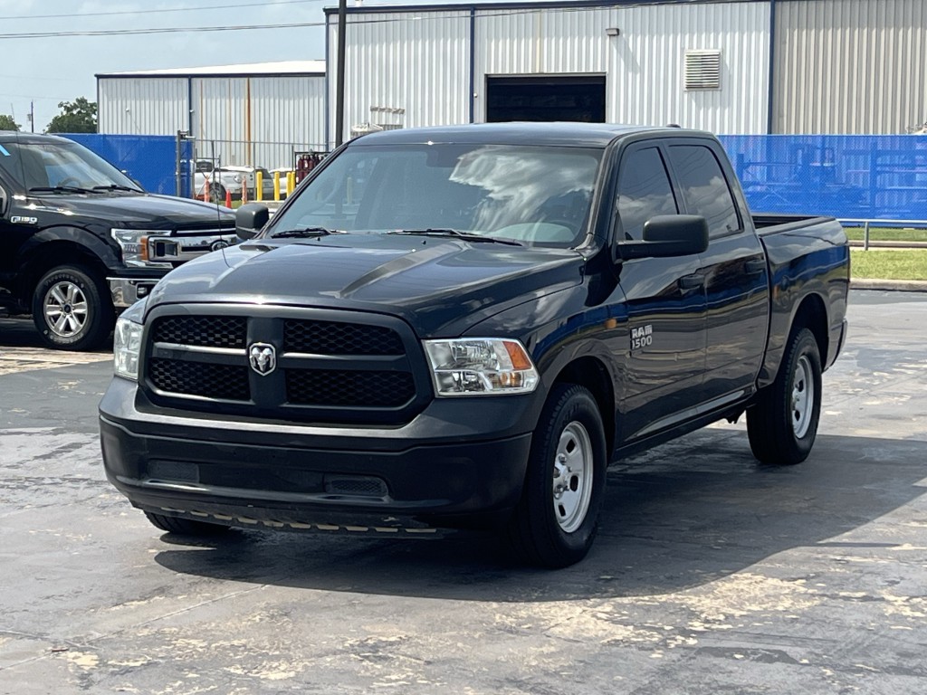 2019 RAM 1500 Image 3