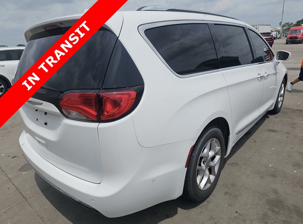 2019 Chrysler Pacifica Image 6