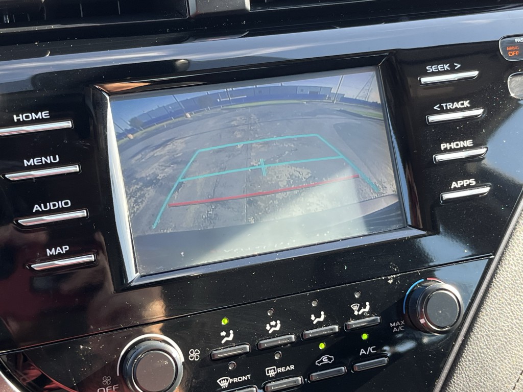 2019 Toyota Camry Image 7