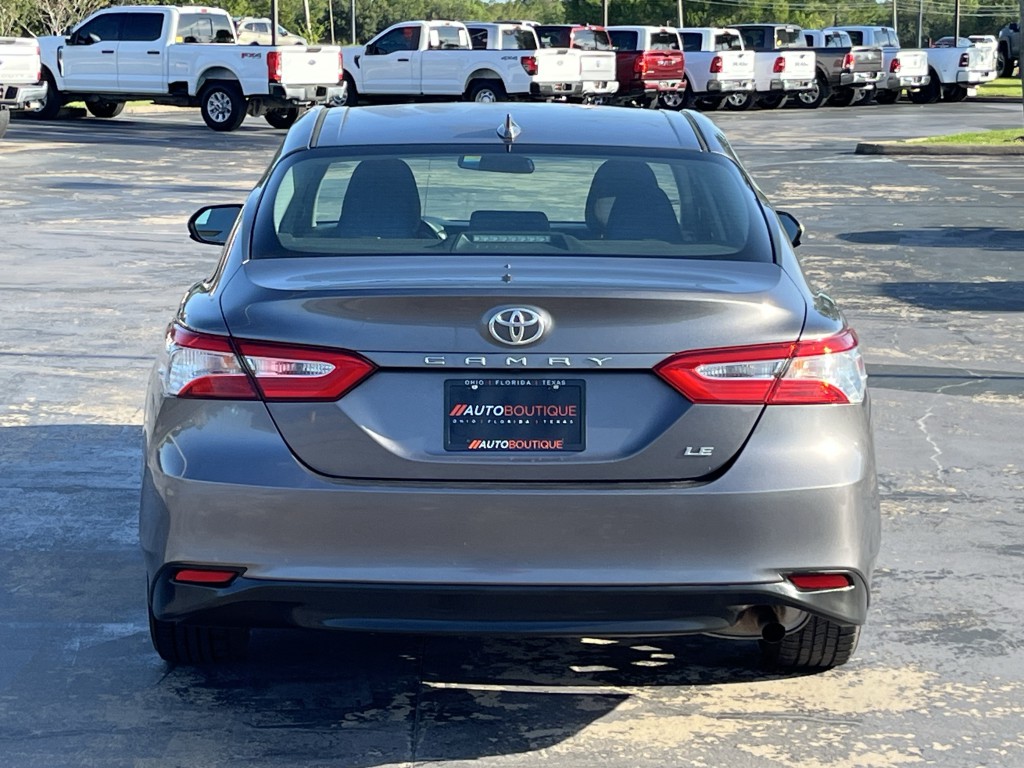 2019 Toyota Camry Image 9