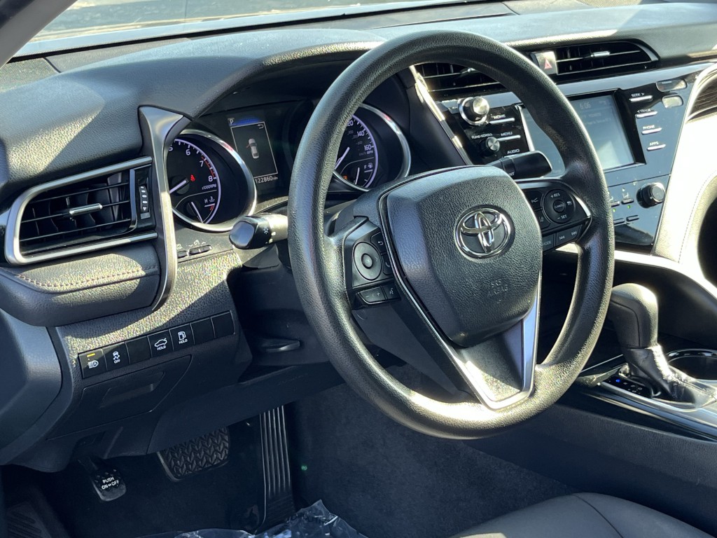 2019 Toyota Camry Image 14