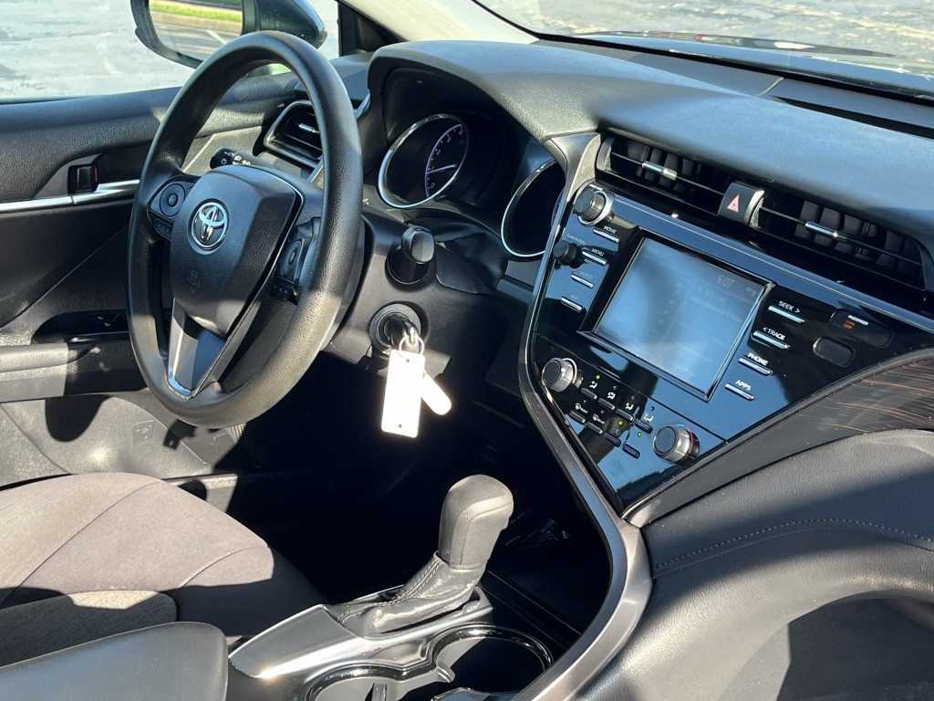 2019 Toyota Camry Image 15