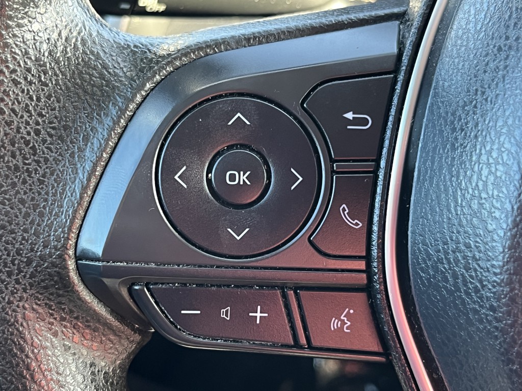 2019 Toyota Camry Image 18