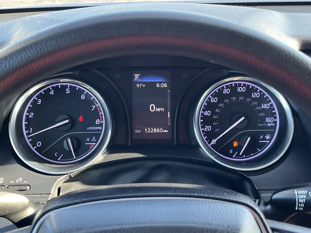 2019 Toyota Camry Image 20