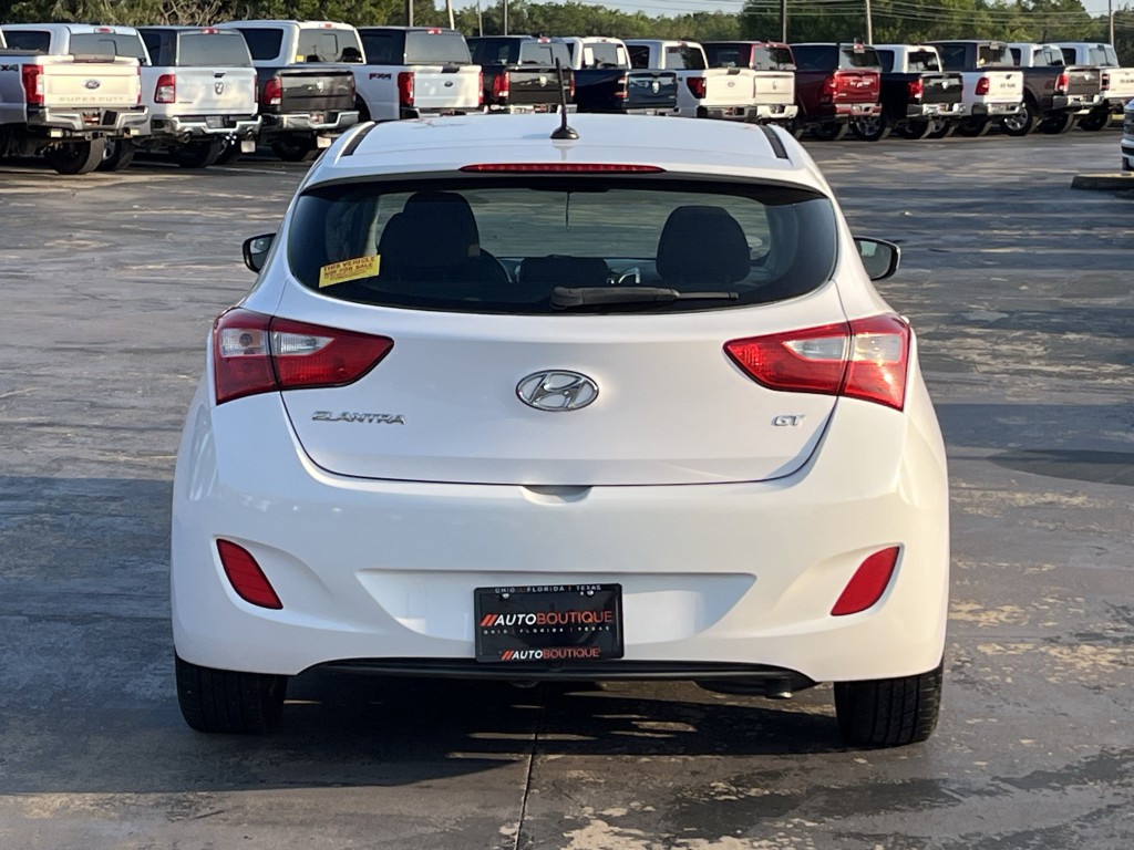 2014 Hyundai Elantra Image 8