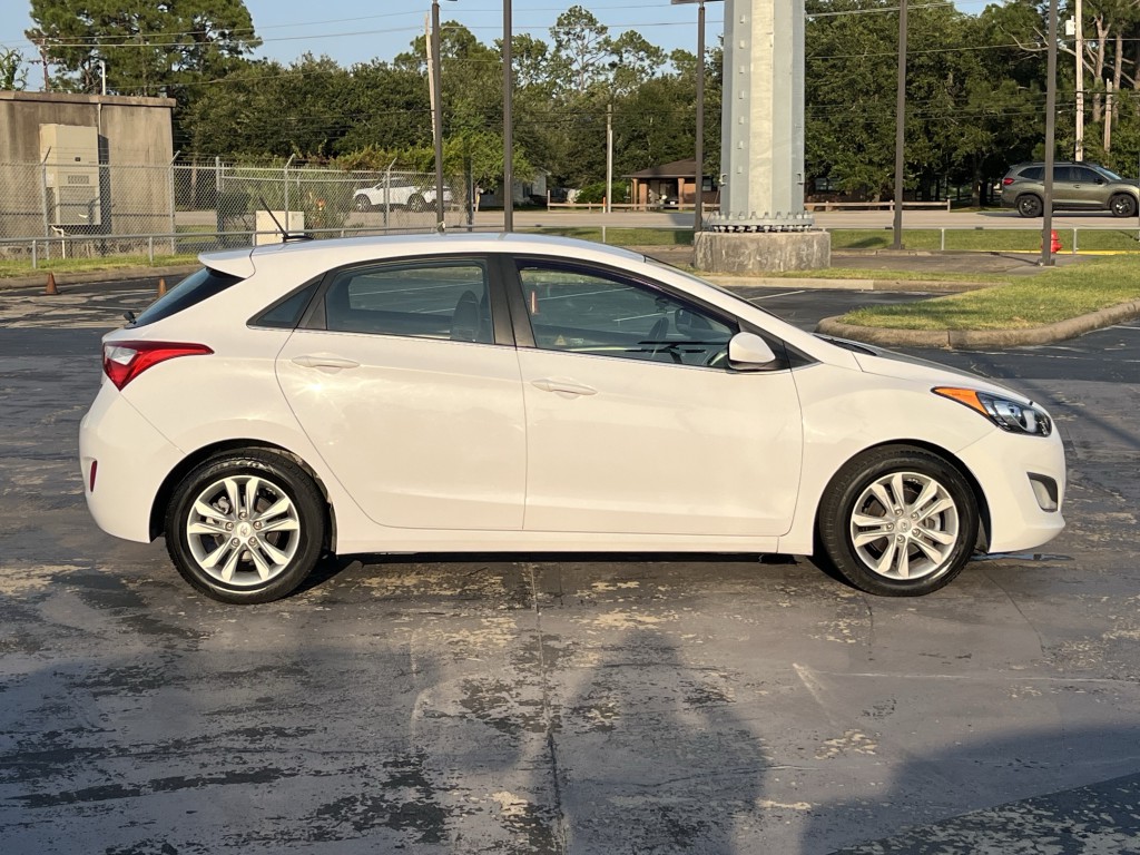2014 Hyundai Elantra Image 11