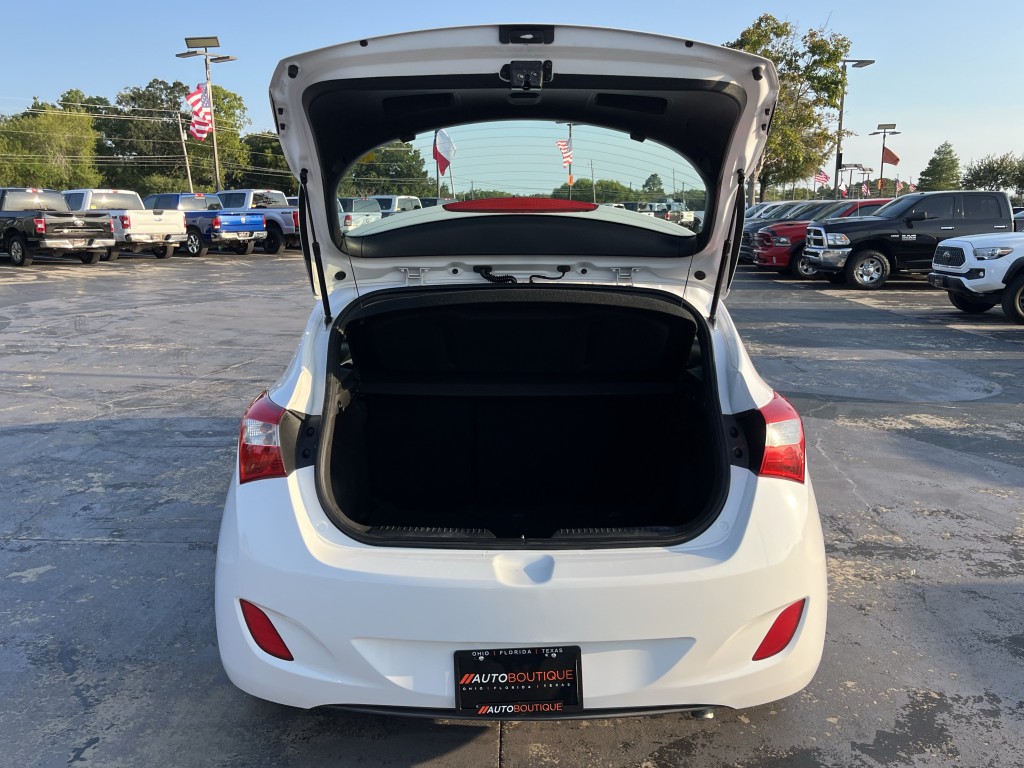 2014 Hyundai Elantra Image 12