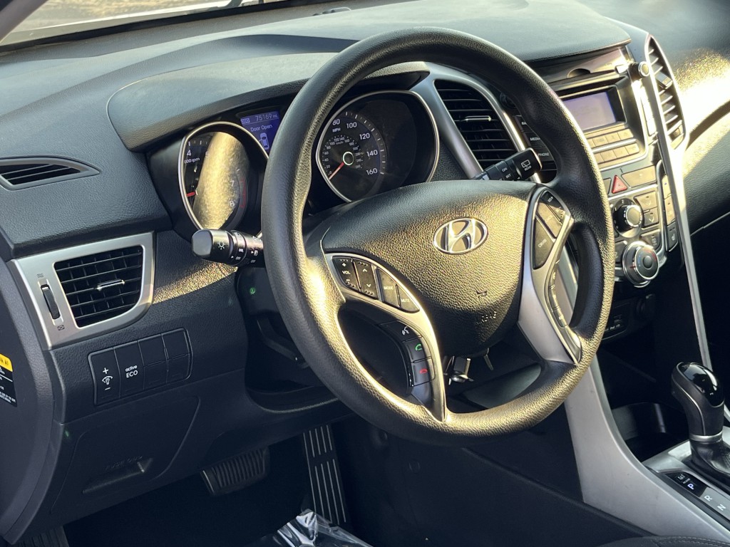 2014 Hyundai Elantra Image 14