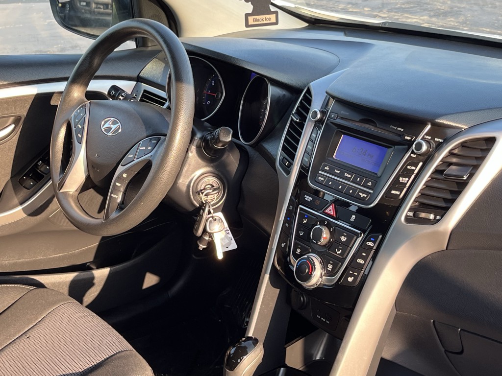 2014 Hyundai Elantra Image 15