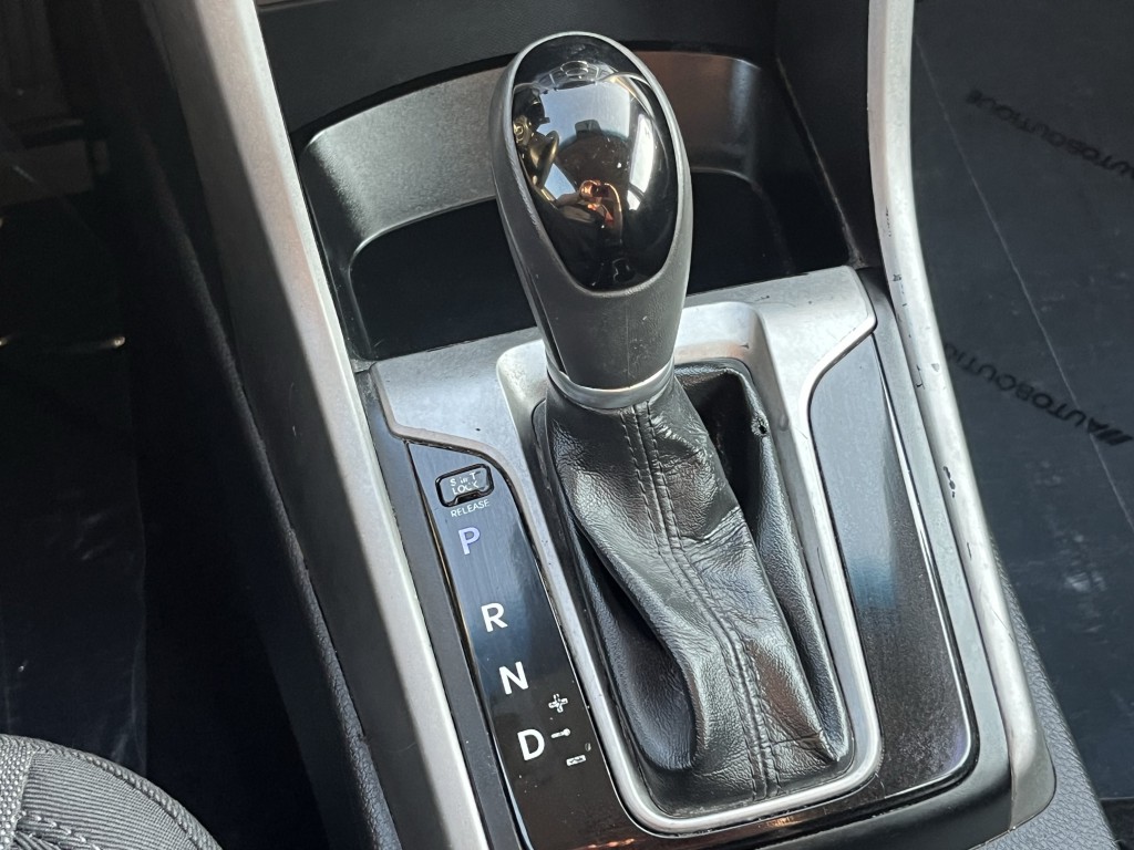 2014 Hyundai Elantra Image 21