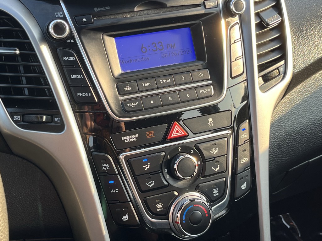 2014 Hyundai Elantra Image 22