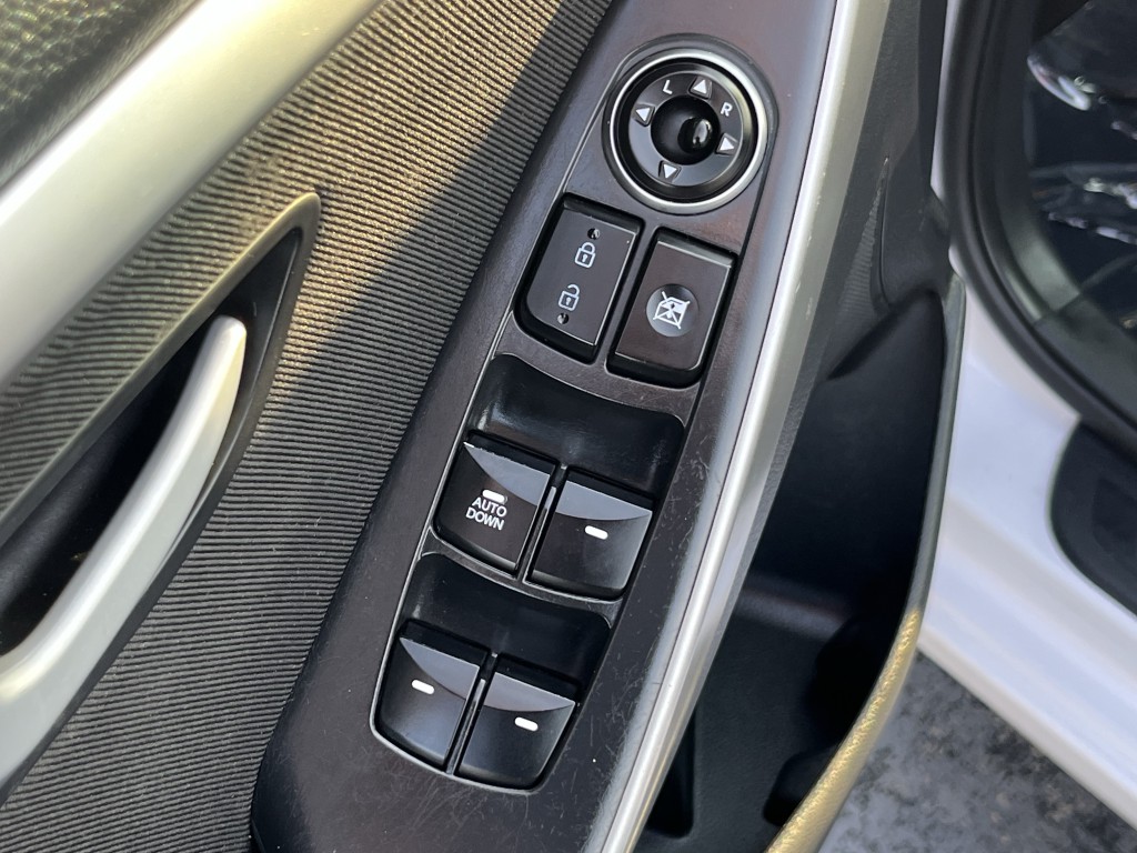 2014 Hyundai Elantra Image 25