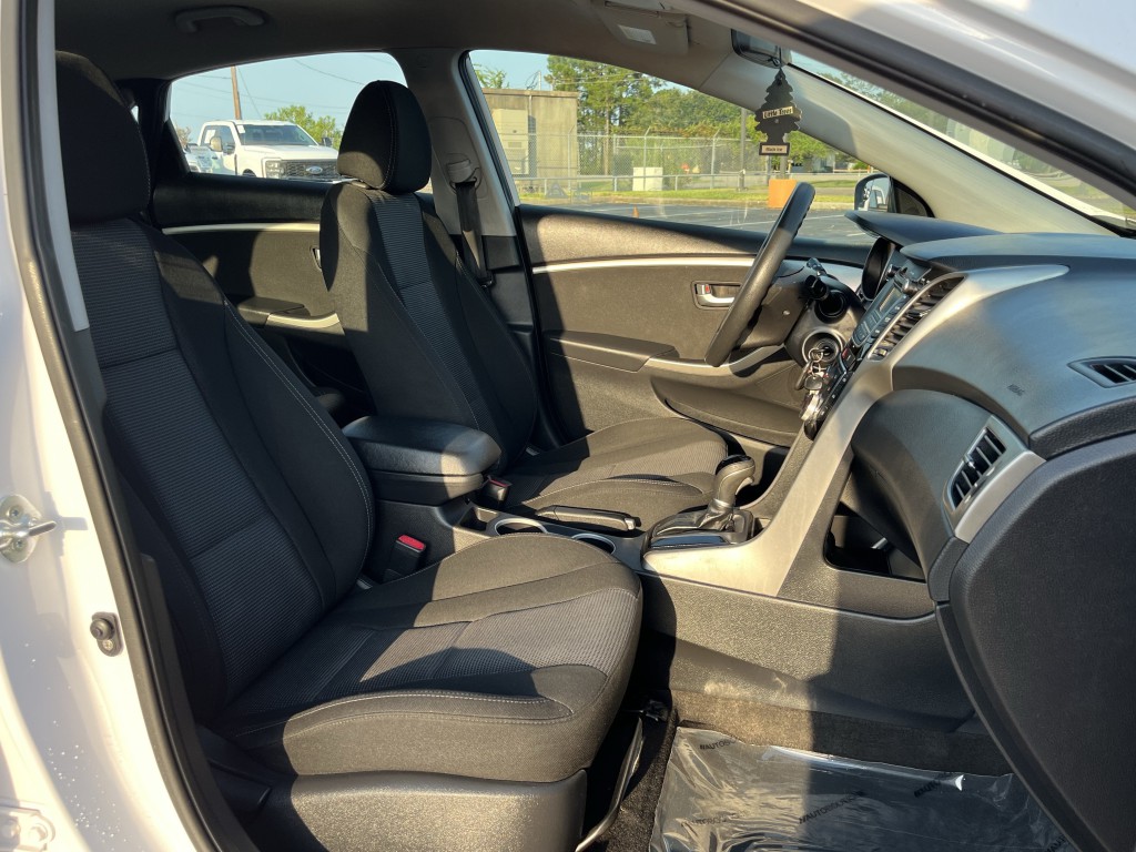 2014 Hyundai Elantra Image 27