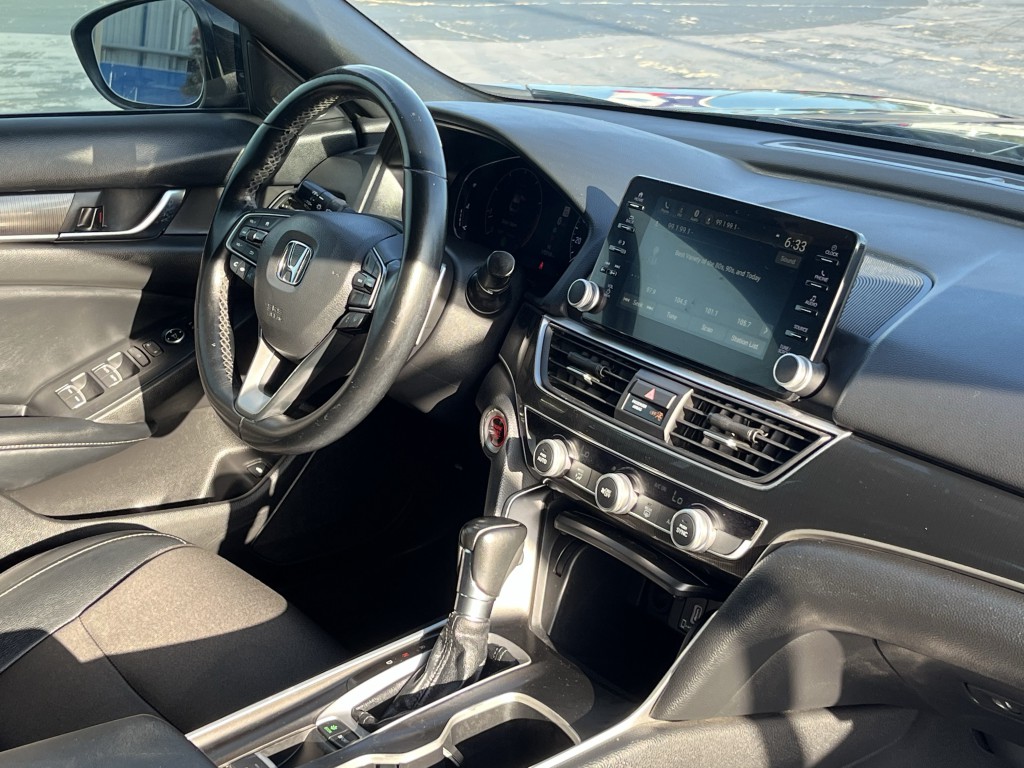 2018 Honda Accord Image 15