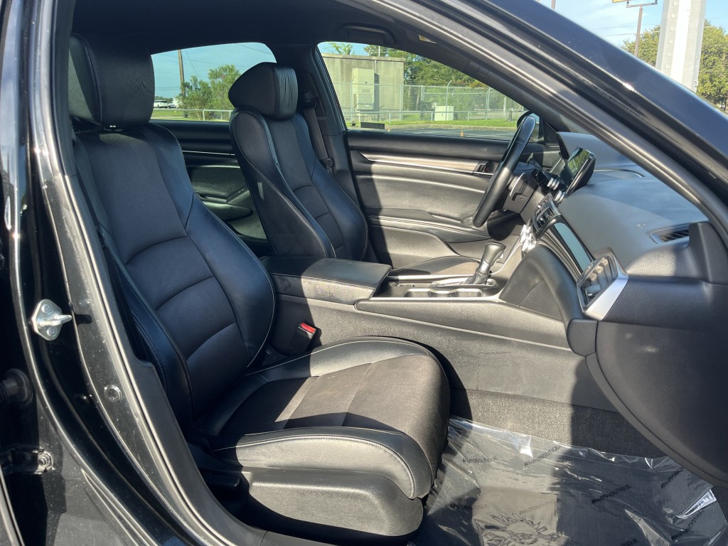 2018 Honda Accord Image 27
