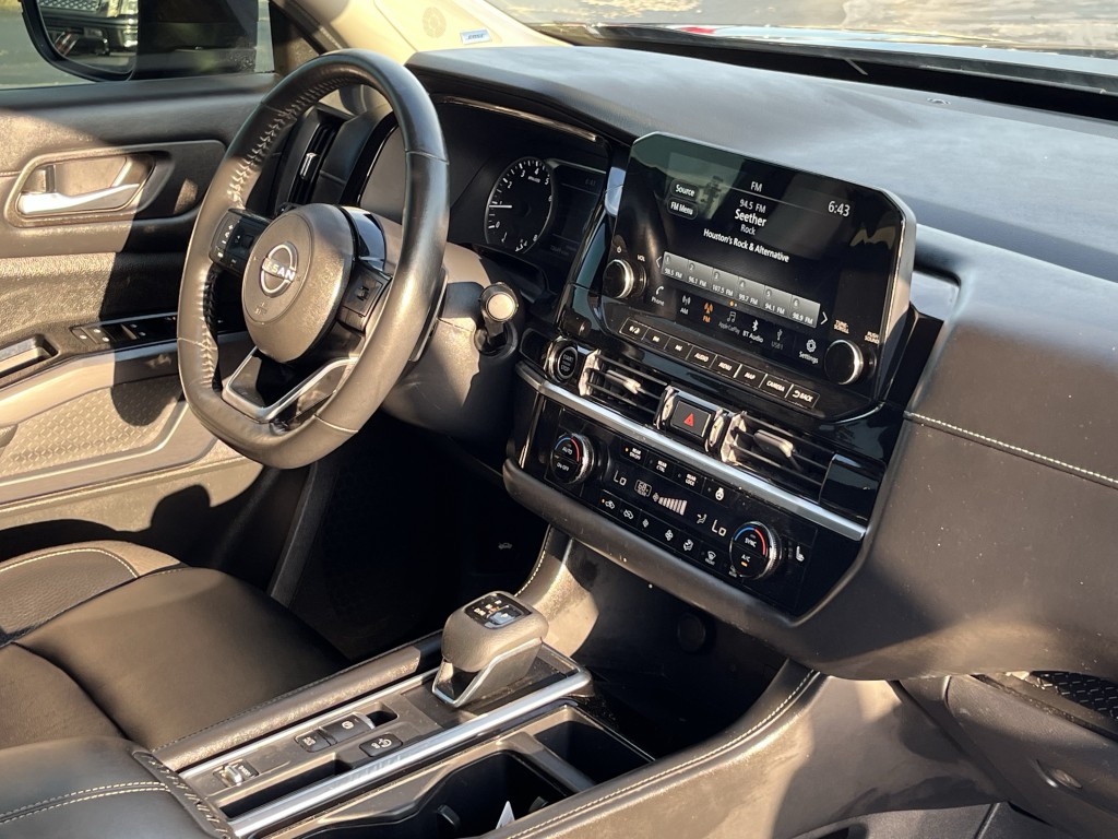 2022 Nissan Pathfinder Image 17