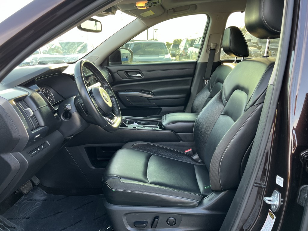 2022 Nissan Pathfinder Image 27