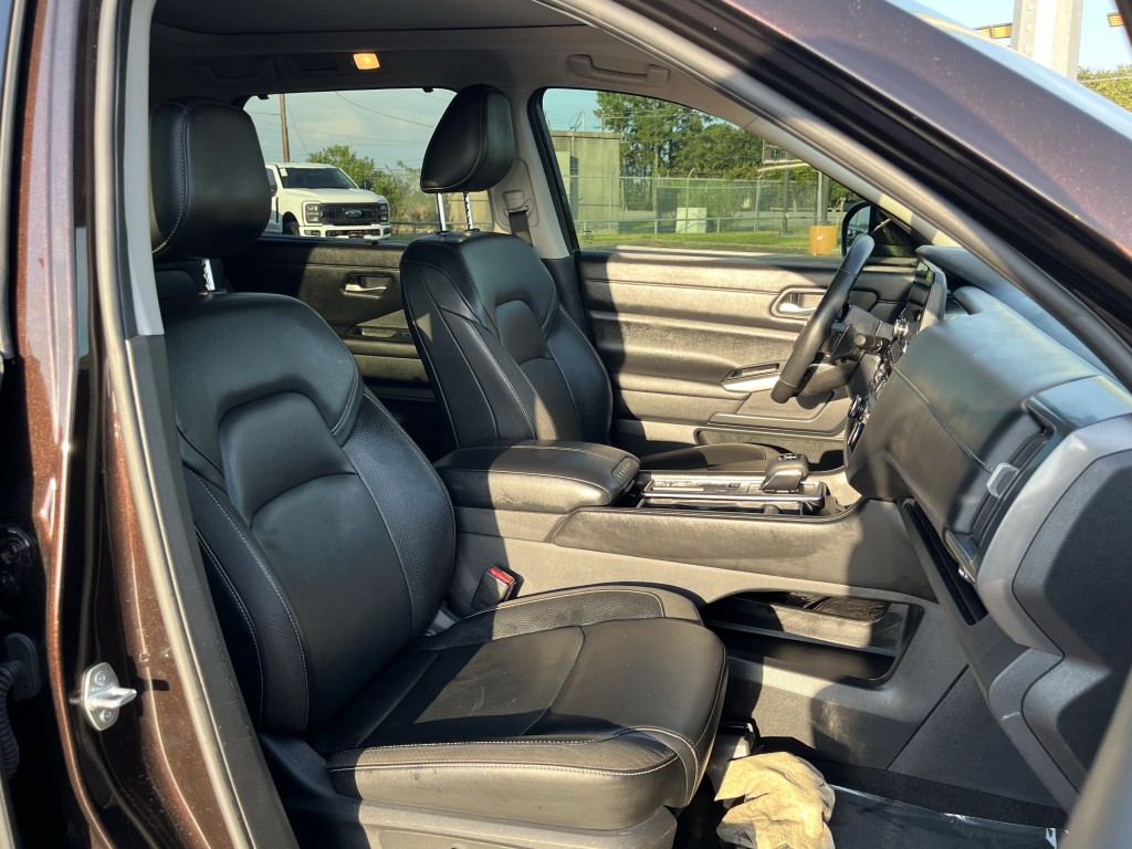 2022 Nissan Pathfinder Image 28