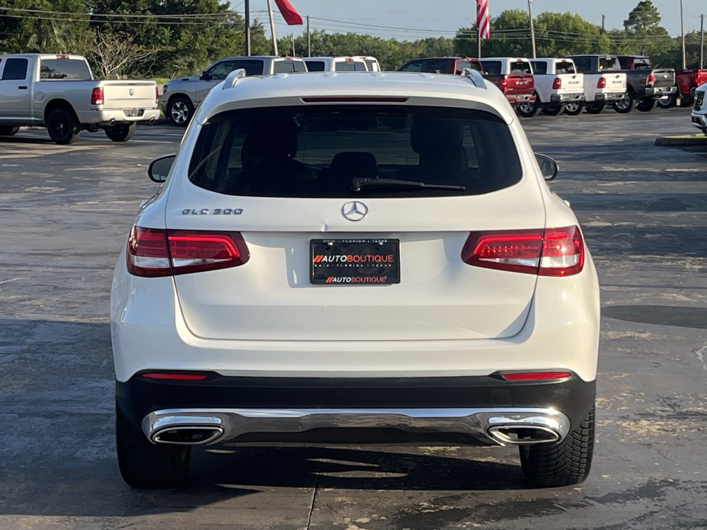 2016 Mercedes-Benz GLC-Class Image 10