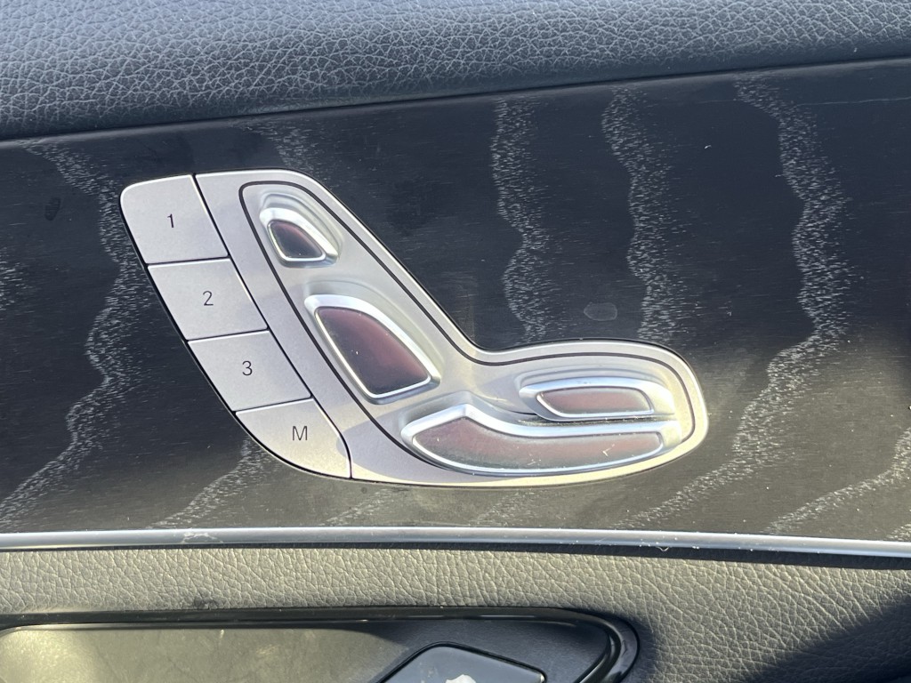 2016 Mercedes-Benz GLC-Class Image 29