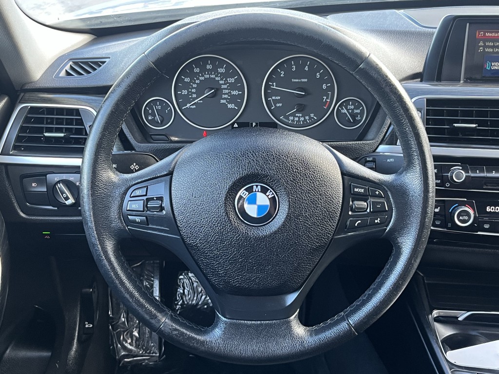 2018 BMW 3 Series Image 18