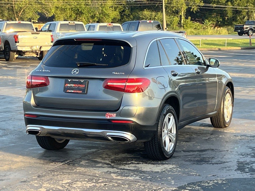 2018 Mercedes-Benz GLC-Class Image 10