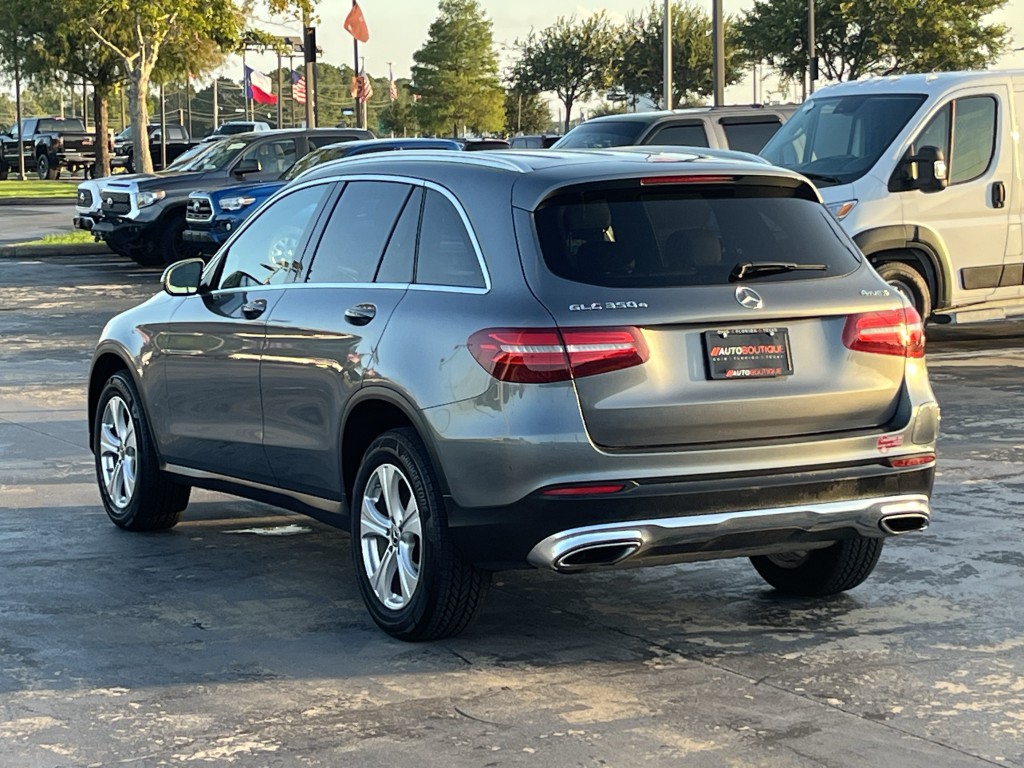 2018 Mercedes-Benz GLC-Class Image 11
