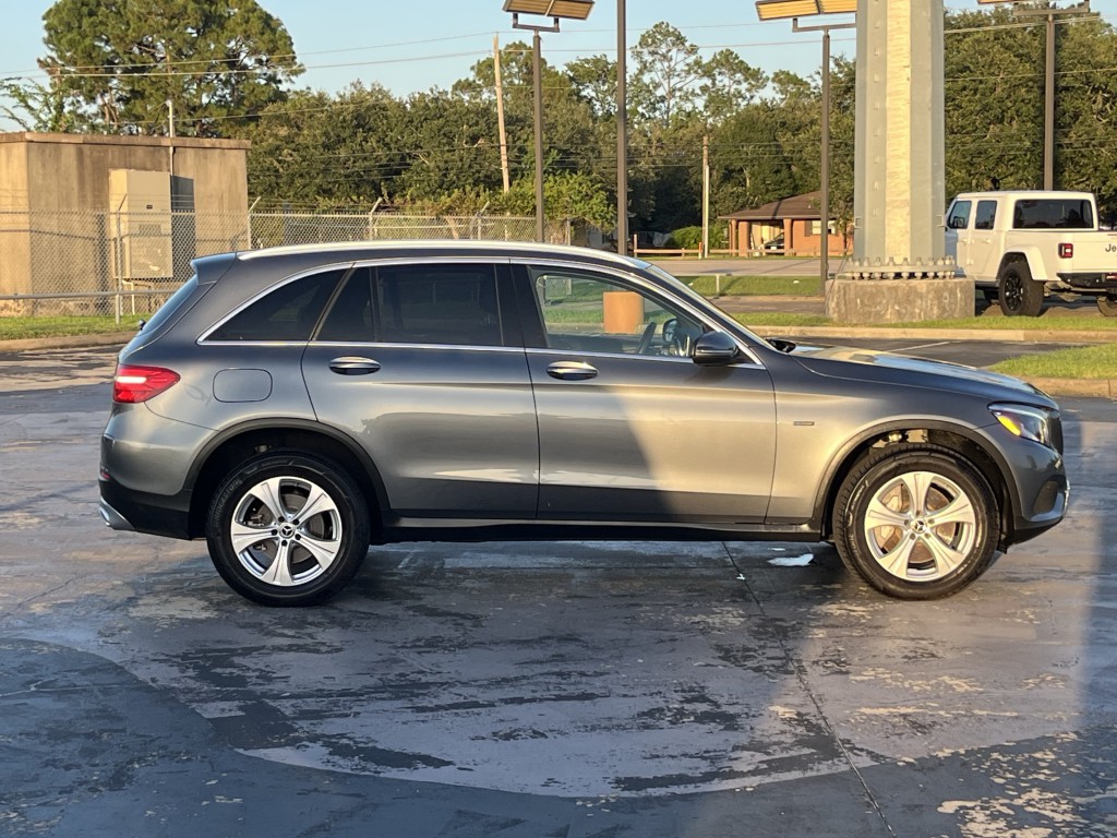 2018 Mercedes-Benz GLC-Class Image 12
