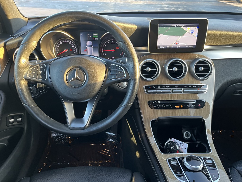 2018 Mercedes-Benz GLC-Class Image 16