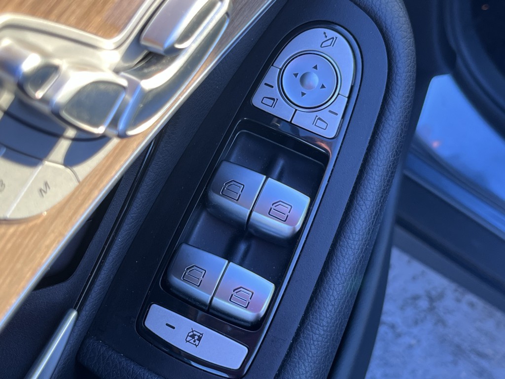 2018 Mercedes-Benz GLC-Class Image 24