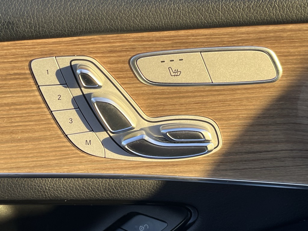 2018 Mercedes-Benz GLC-Class Image 25