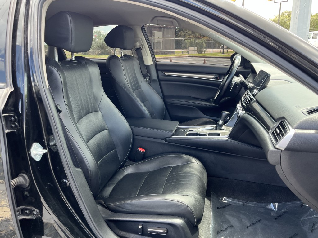 2021 Honda Accord Image 30