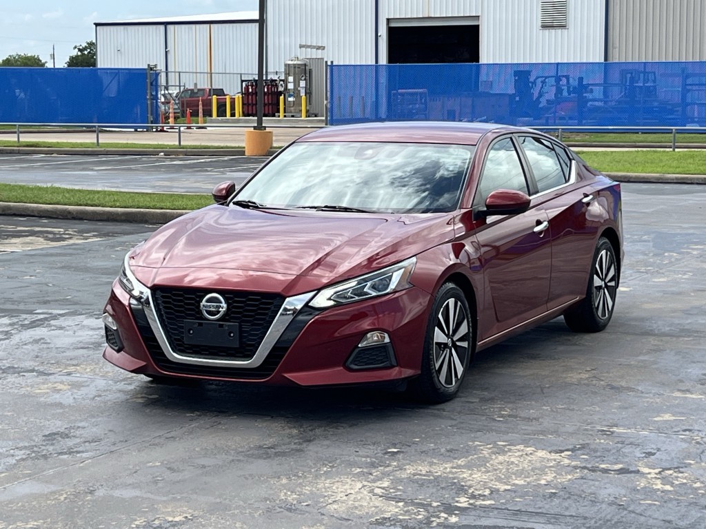 2022 Nissan Altima Image 3