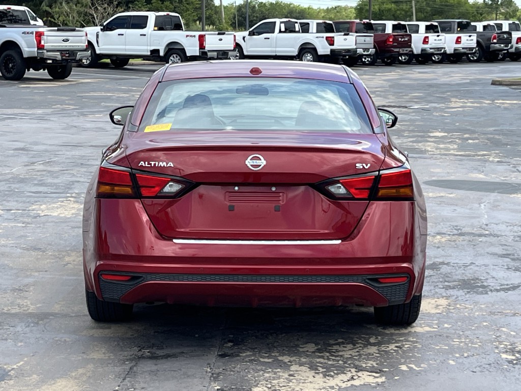 2022 Nissan Altima Image 8