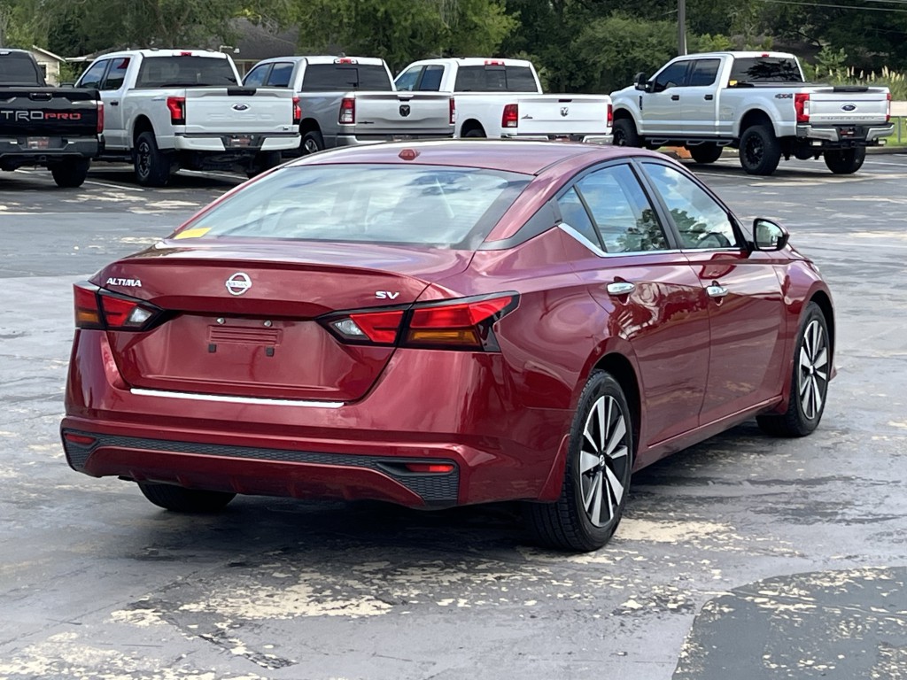 2022 Nissan Altima Image 9