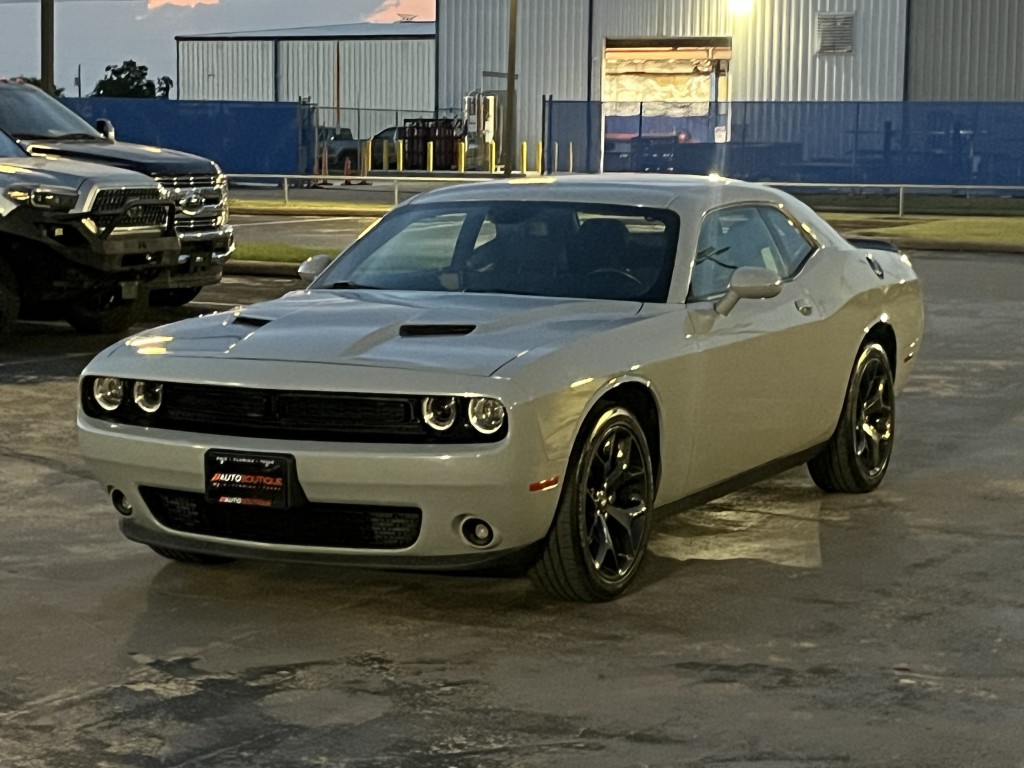 2020 Dodge Challenger Image 3