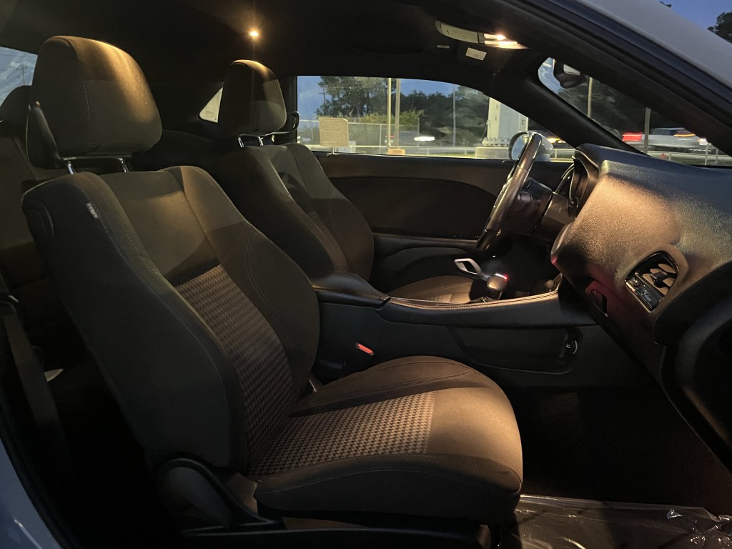 2020 Dodge Challenger Image 25