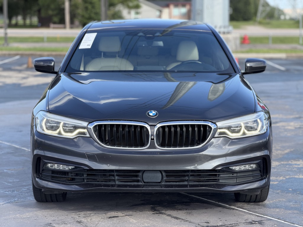 2017 BMW 5 Series Image 8