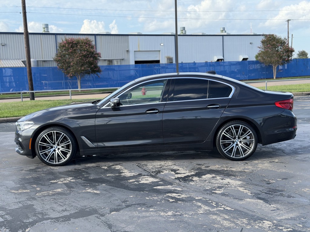 2017 BMW 5 Series Image 13